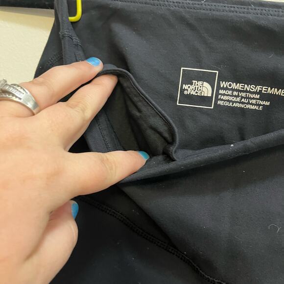 Women’s North Face pull on Capri pants size Medium - Picture 3 of 6